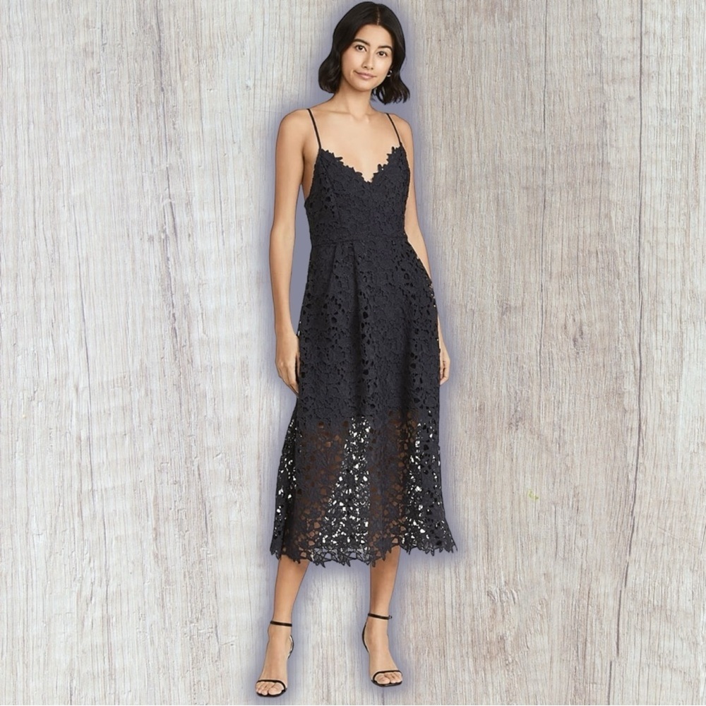 ASTR The Label Navy Blue ‘Lace Illusion Midi Dress’ Size Small - Picture 4 of 16